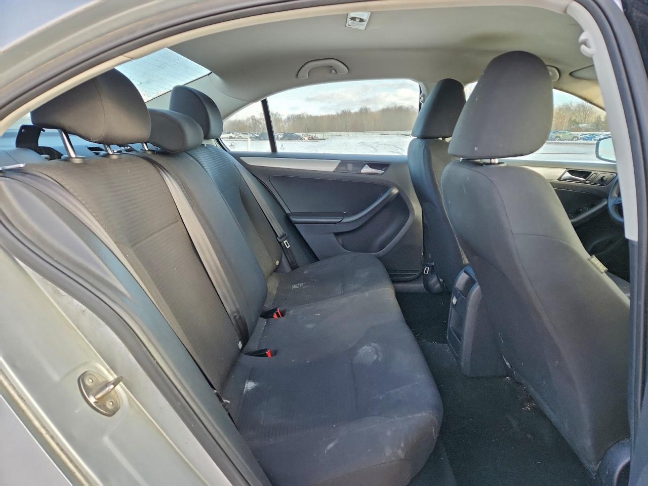 2015 VOLKSWAGEN JETTA SE photo 28