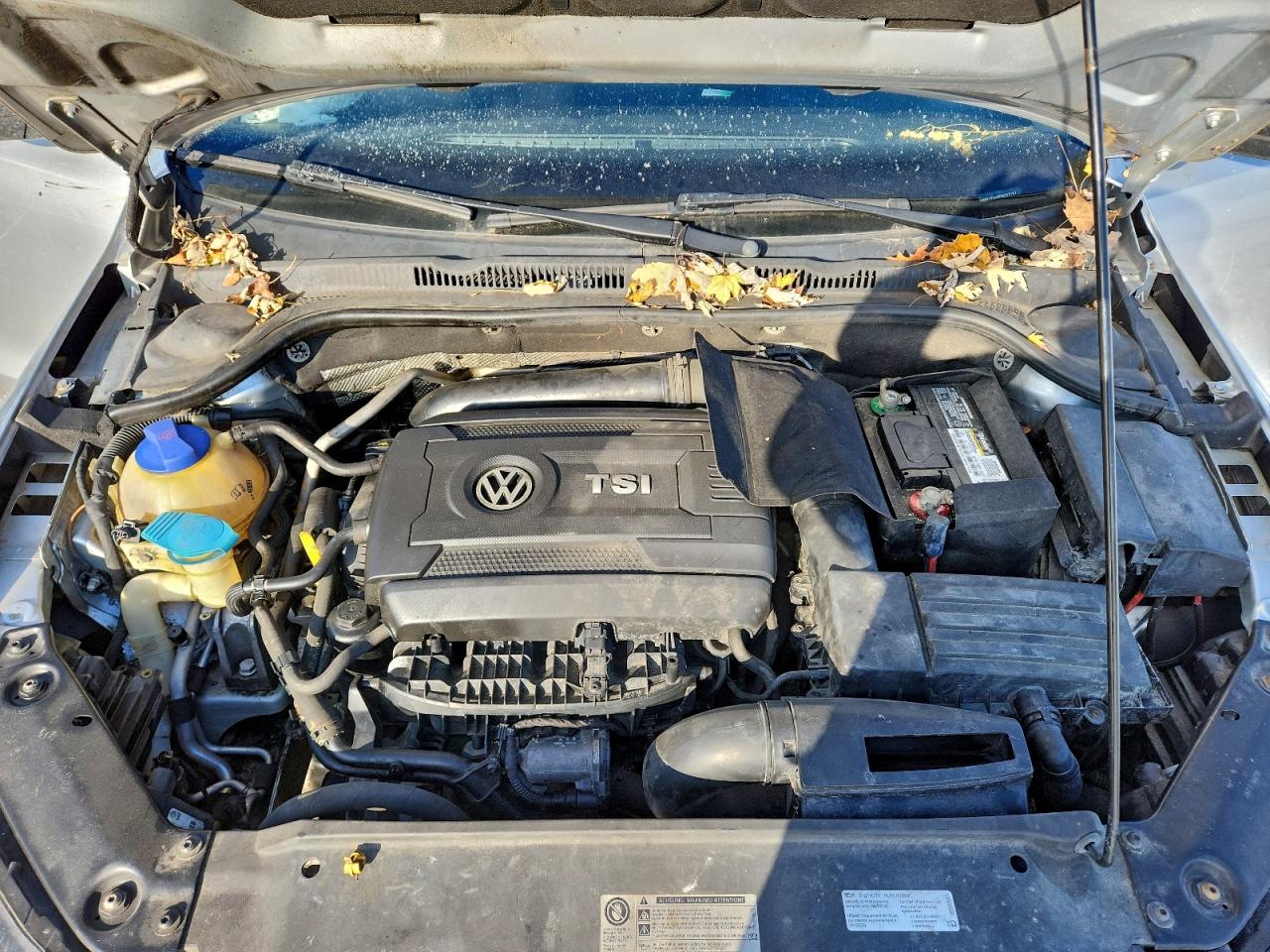 2015 VOLKSWAGEN JETTA SE photo 31