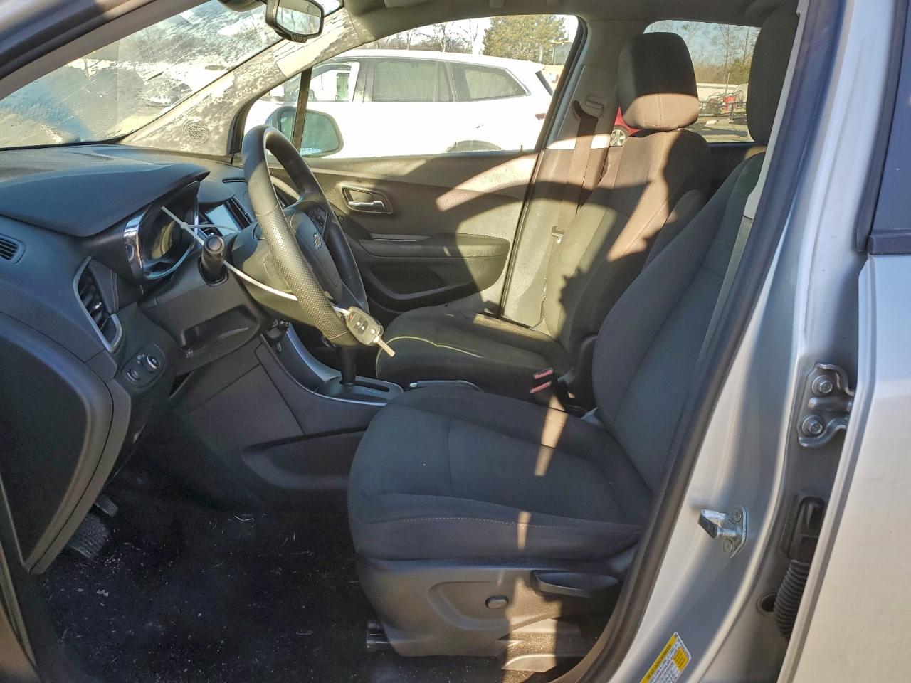 2020 CHEVROLET TRAX LS photo 7