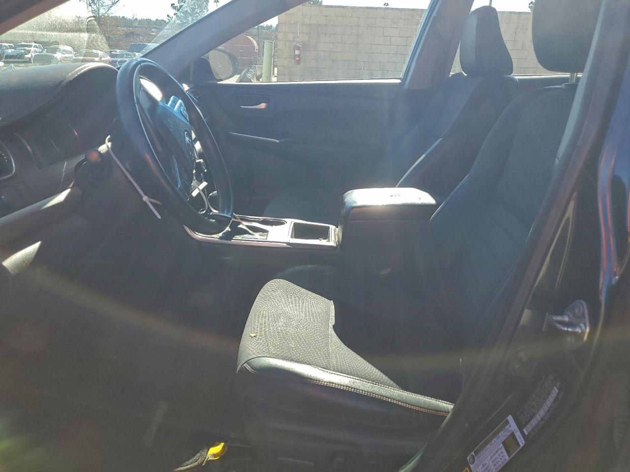 2017 TOYOTA CAMRY LE photo 13