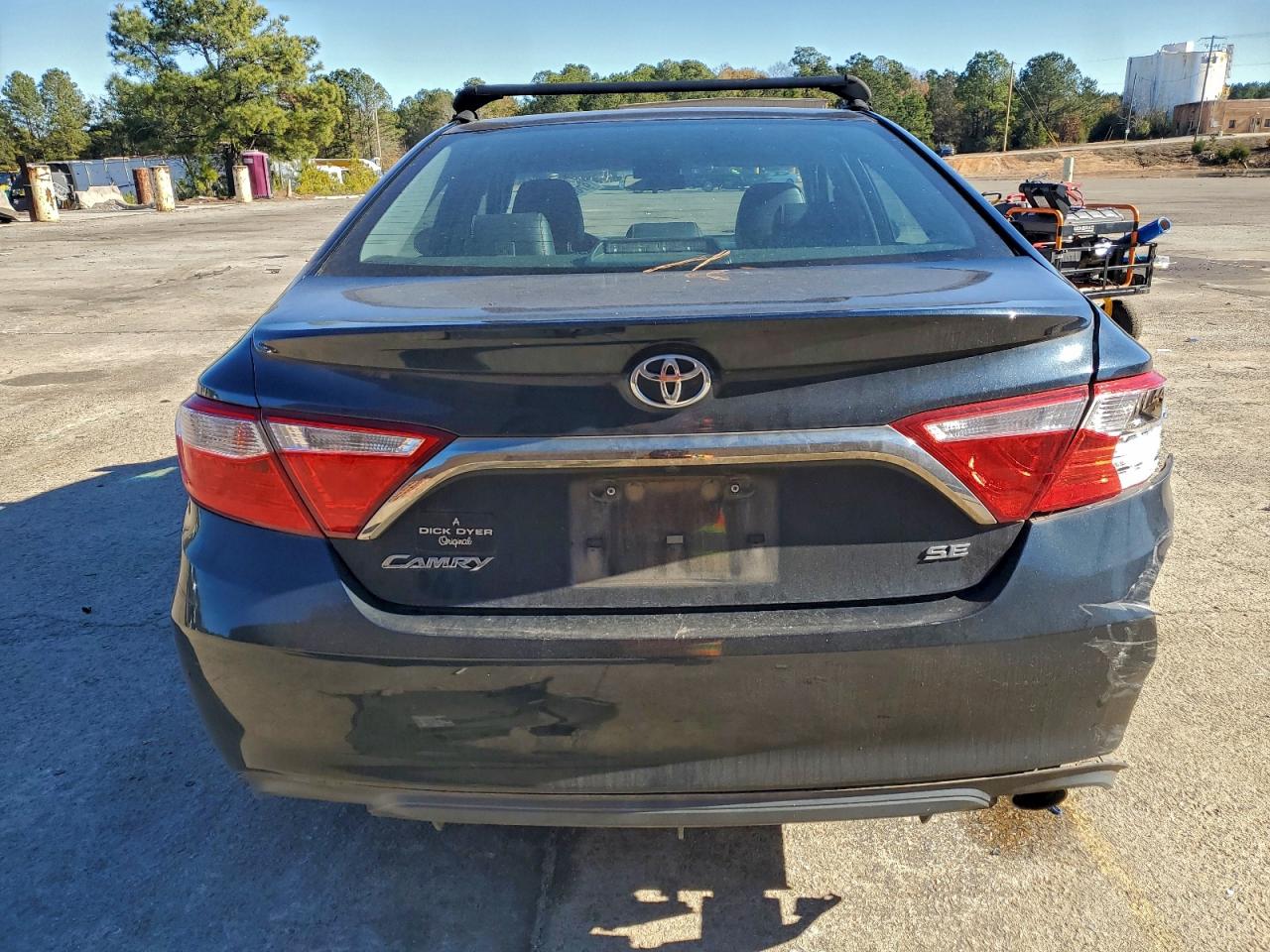 2017 TOYOTA CAMRY LE photo 11
