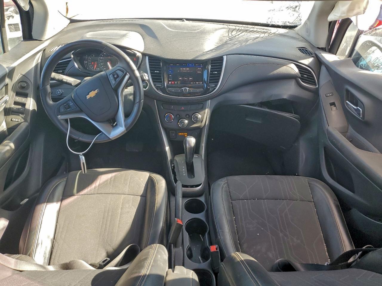 2021 CHEVROLET TRAX 1LT photo 8