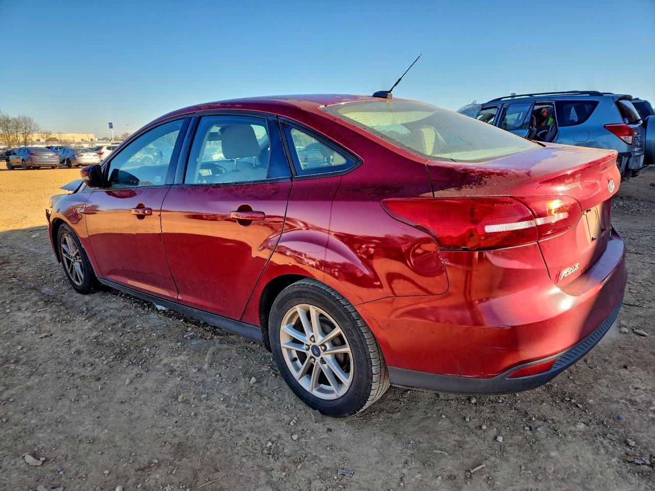 2015 FORD FOCUS SE photo 2