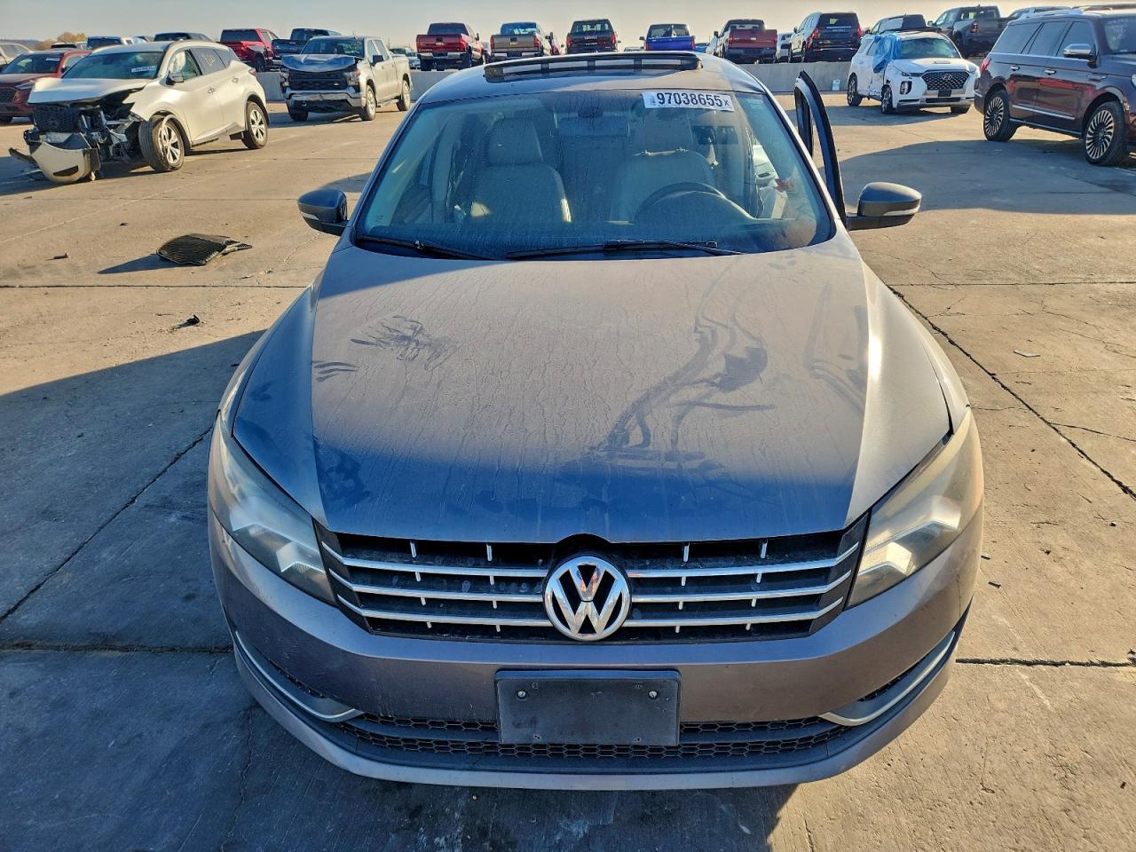 2014 VOLKSWAGEN PASSAT SE photo 5