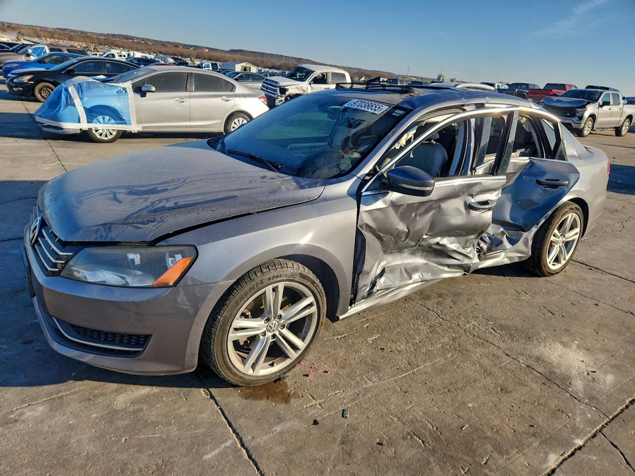 2014 VOLKSWAGEN PASSAT