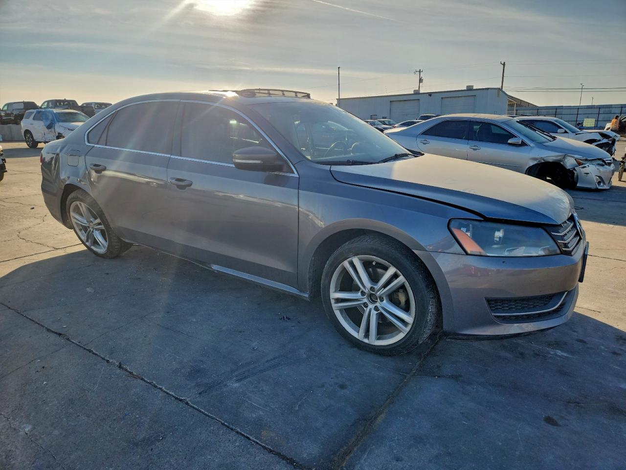 2014 VOLKSWAGEN PASSAT SE photo 4