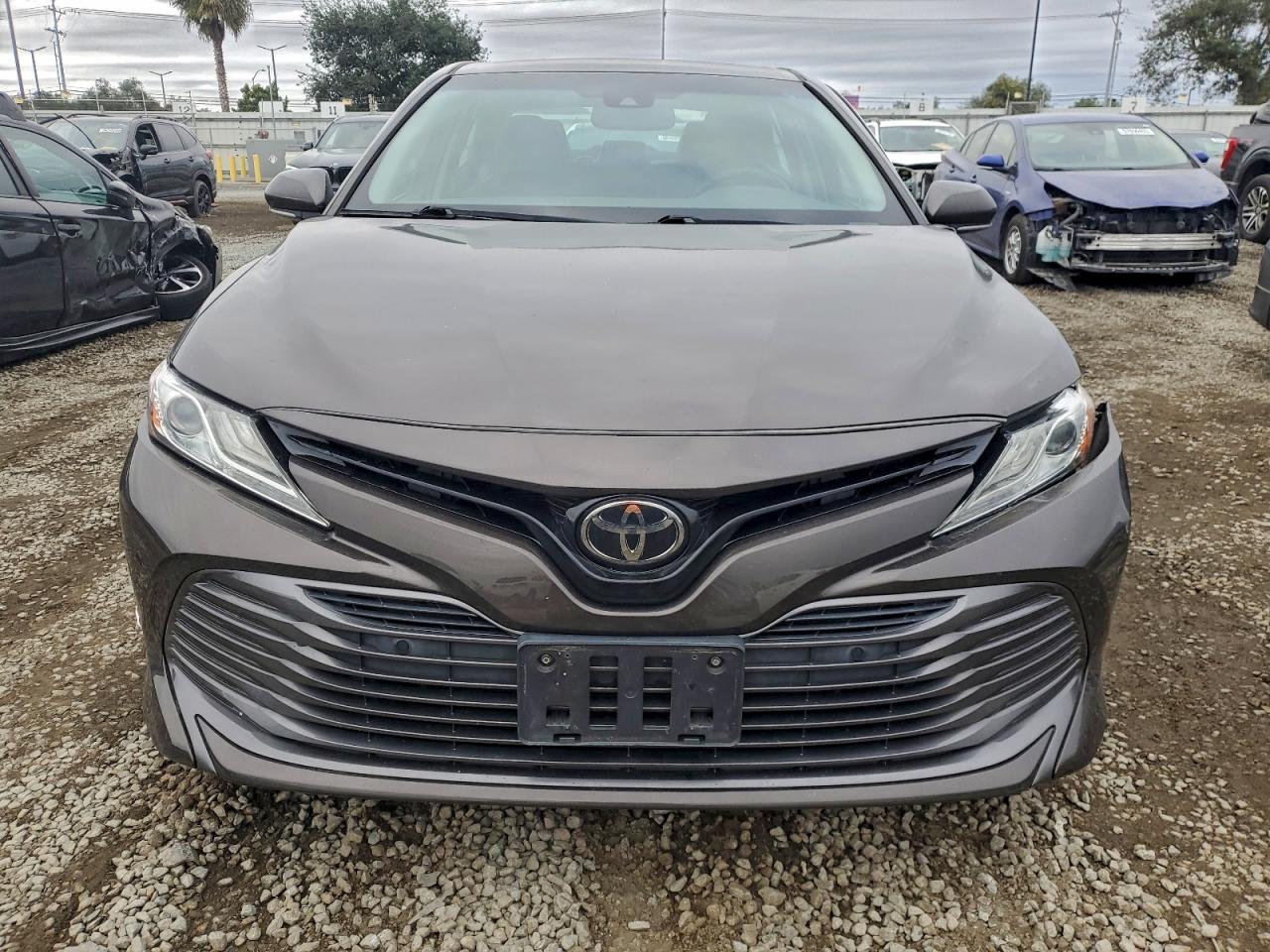 2018 TOYOTA CAMRY L photo 5
