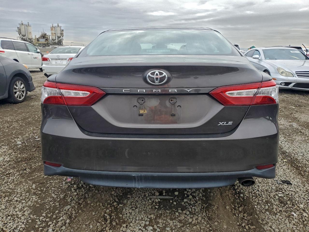 2018 TOYOTA CAMRY L photo 6