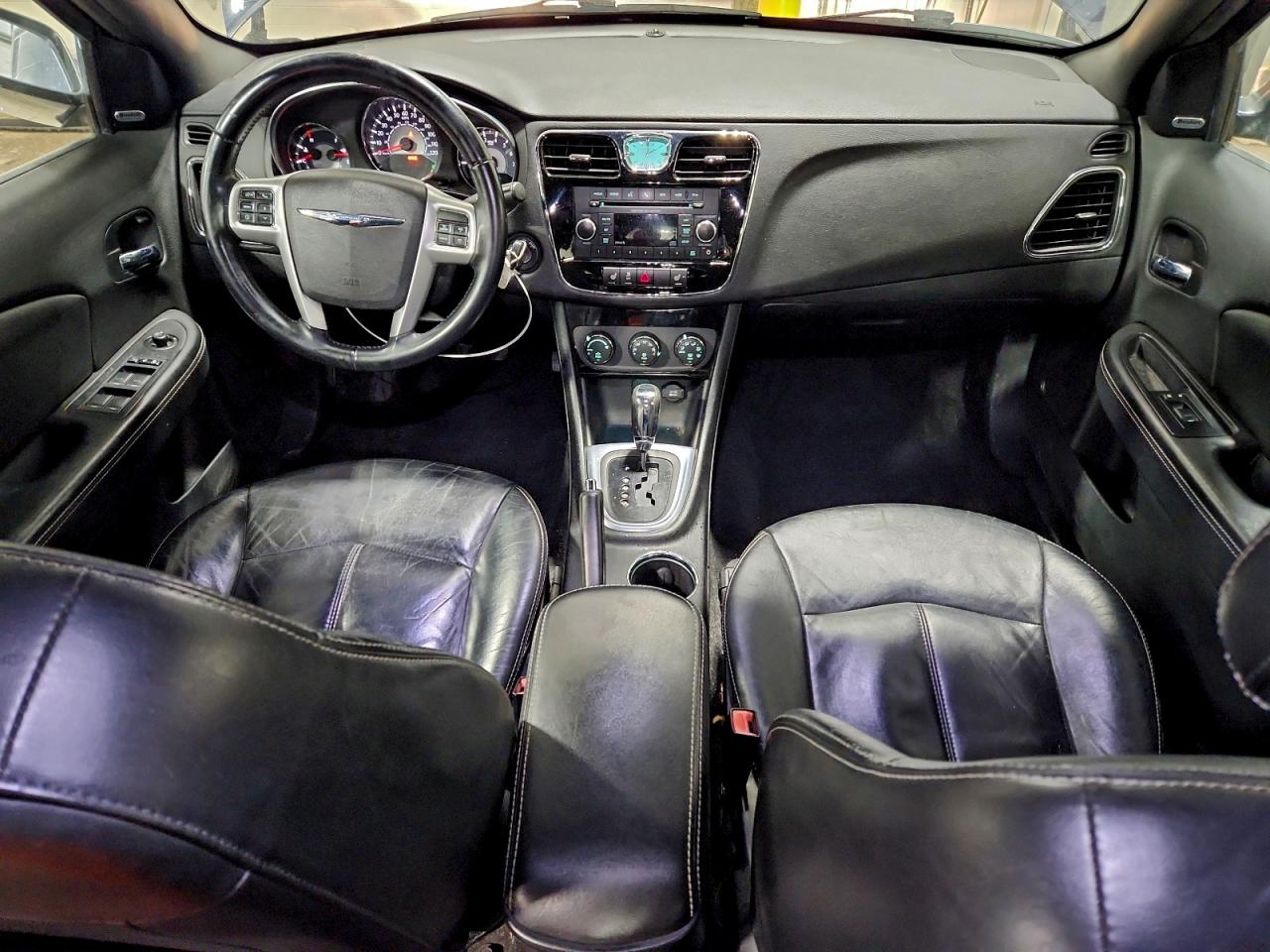 2013 CHRYSLER 200 LIMITED photo 29