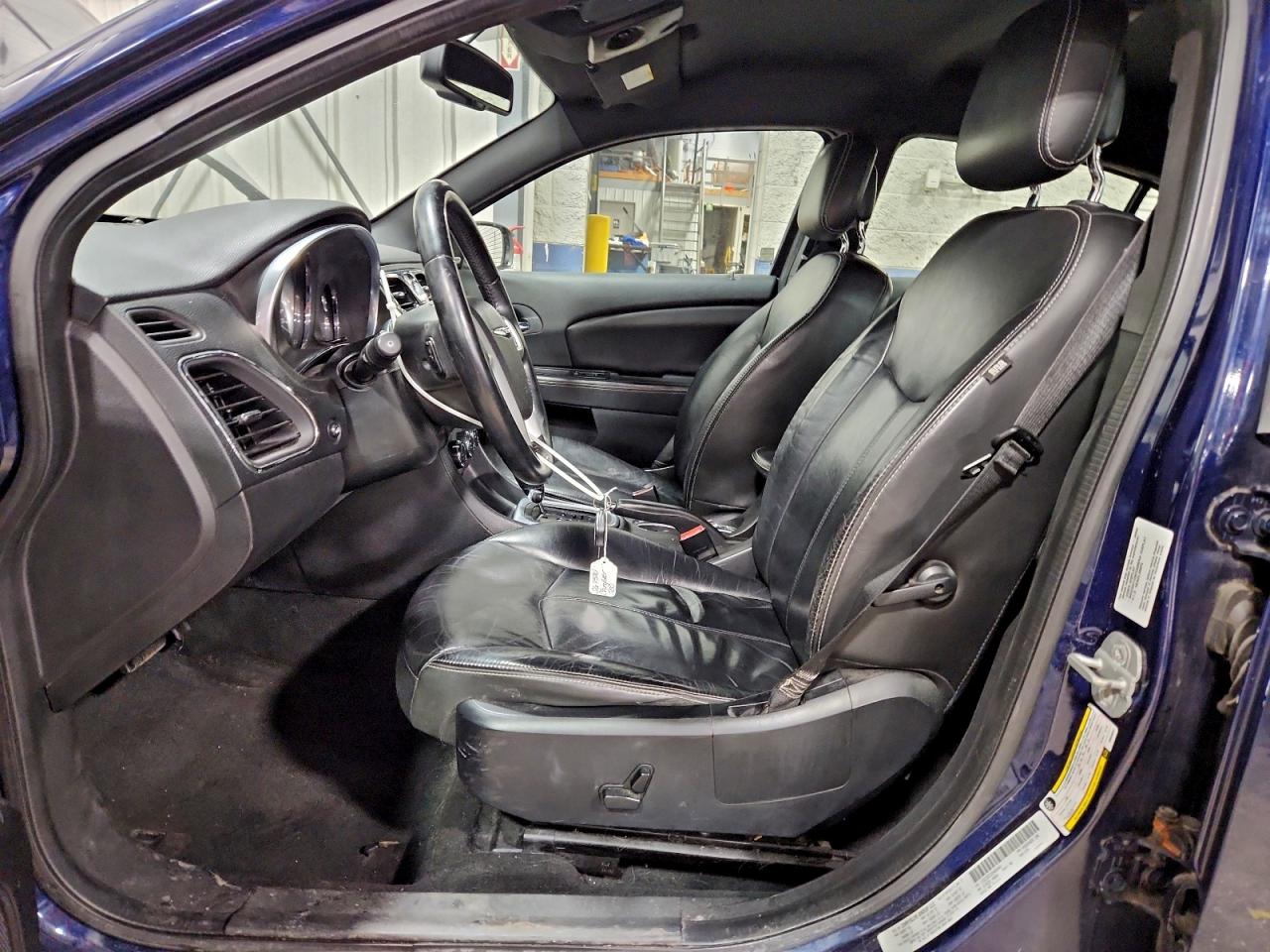 2013 CHRYSLER 200 LIMITED photo 25
