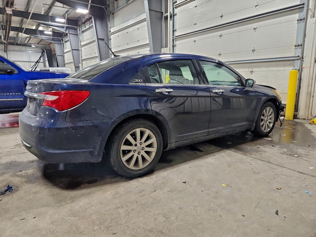 2013 CHRYSLER 200 LIMITED photo 9