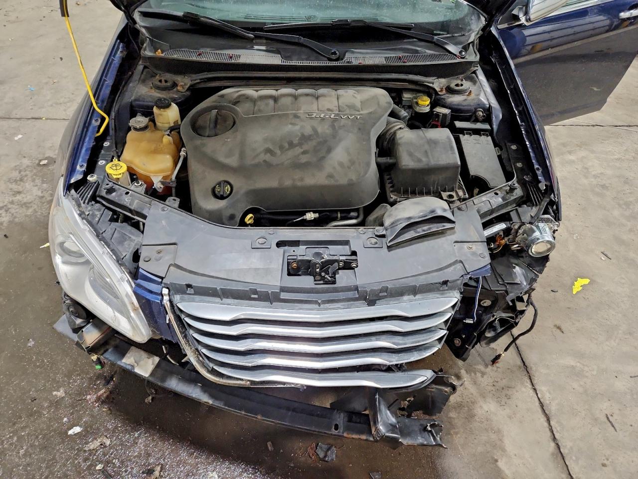 2013 CHRYSLER 200 LIMITED photo 41