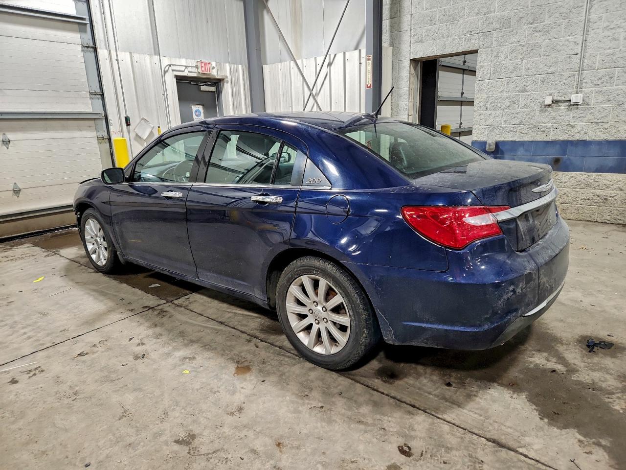 2013 CHRYSLER 200 LIMITED photo 5
