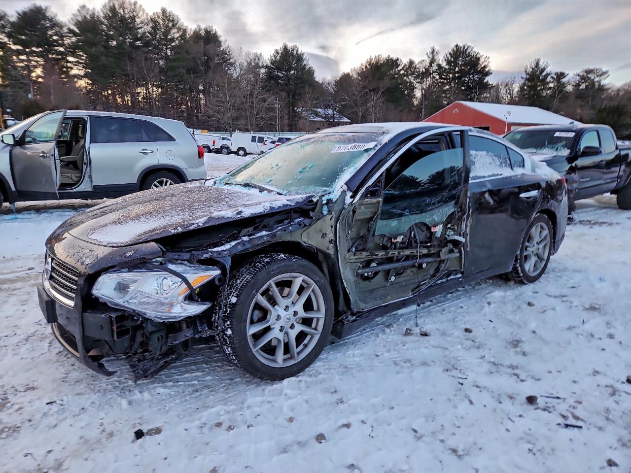 2010 NISSAN MAXIMA