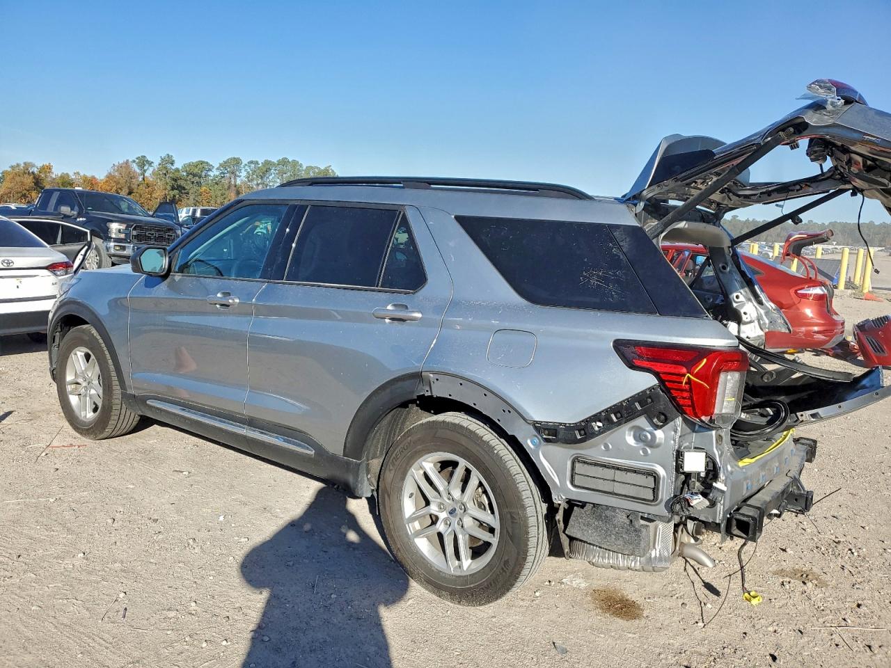 2025 FORD EXPLORER ACTIVE photo 4