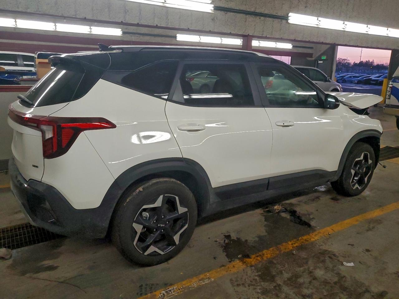2025 KIA SELTOS S photo 5