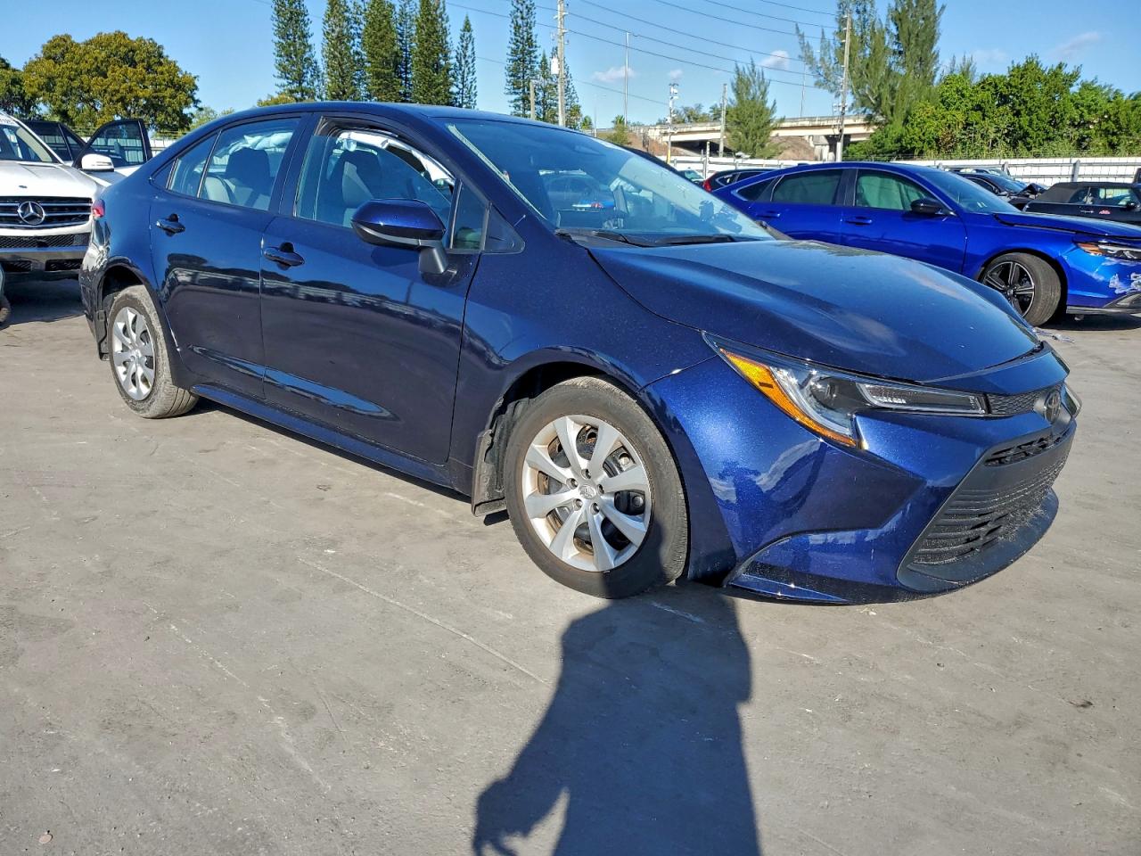 2025 TOYOTA COROLLA LE photo 7