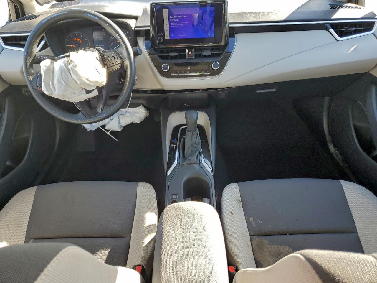 2025 TOYOTA COROLLA LE photo 15