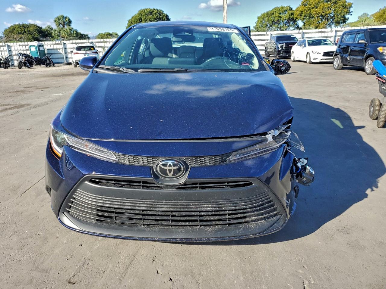 2025 TOYOTA COROLLA LE photo 9