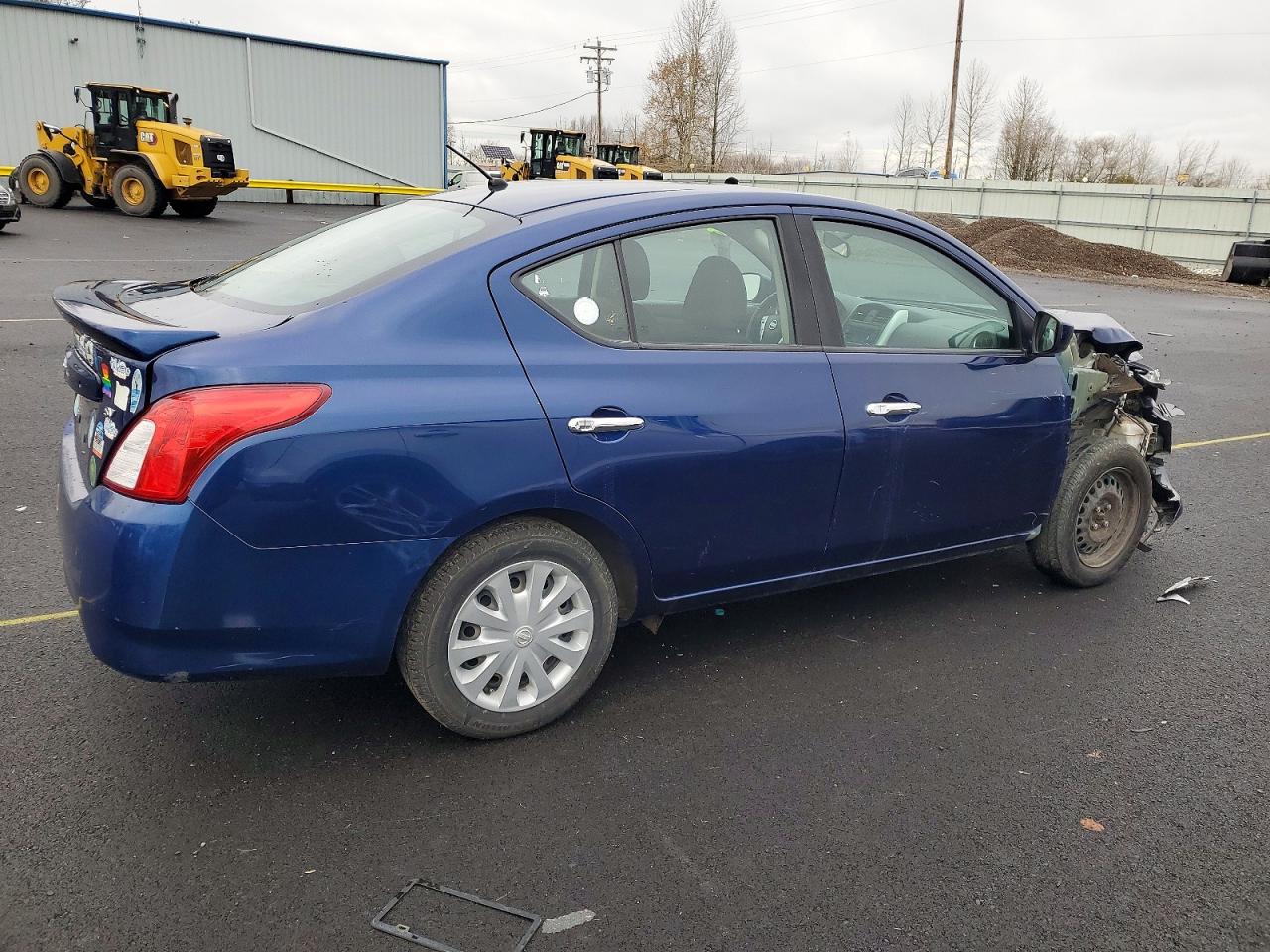 2018 NISSAN VERSA S photo 5