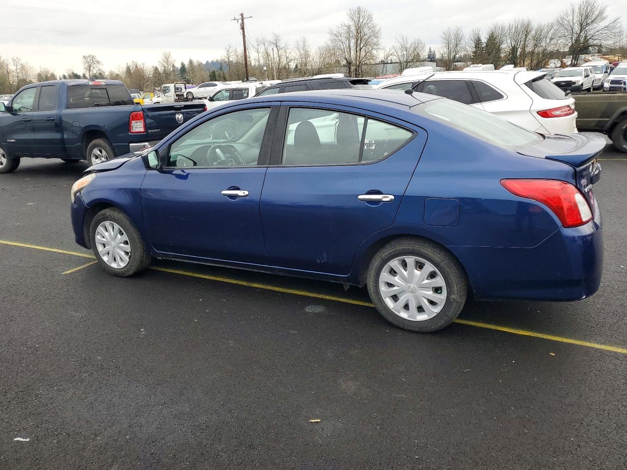 2018 NISSAN VERSA S photo 3