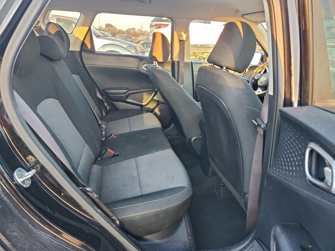 2020 KIA SOUL LX photo 10