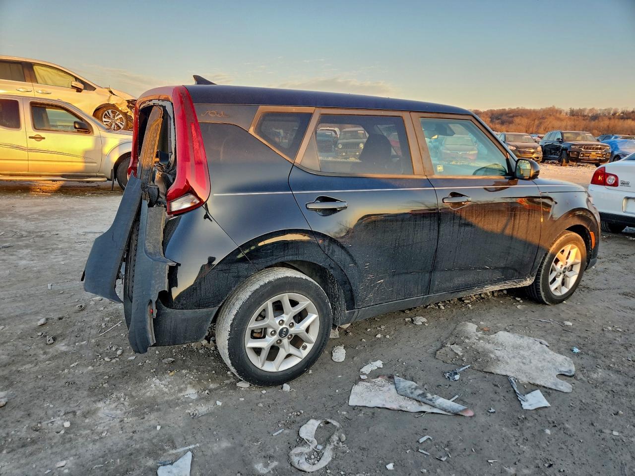 2020 KIA SOUL LX photo 3