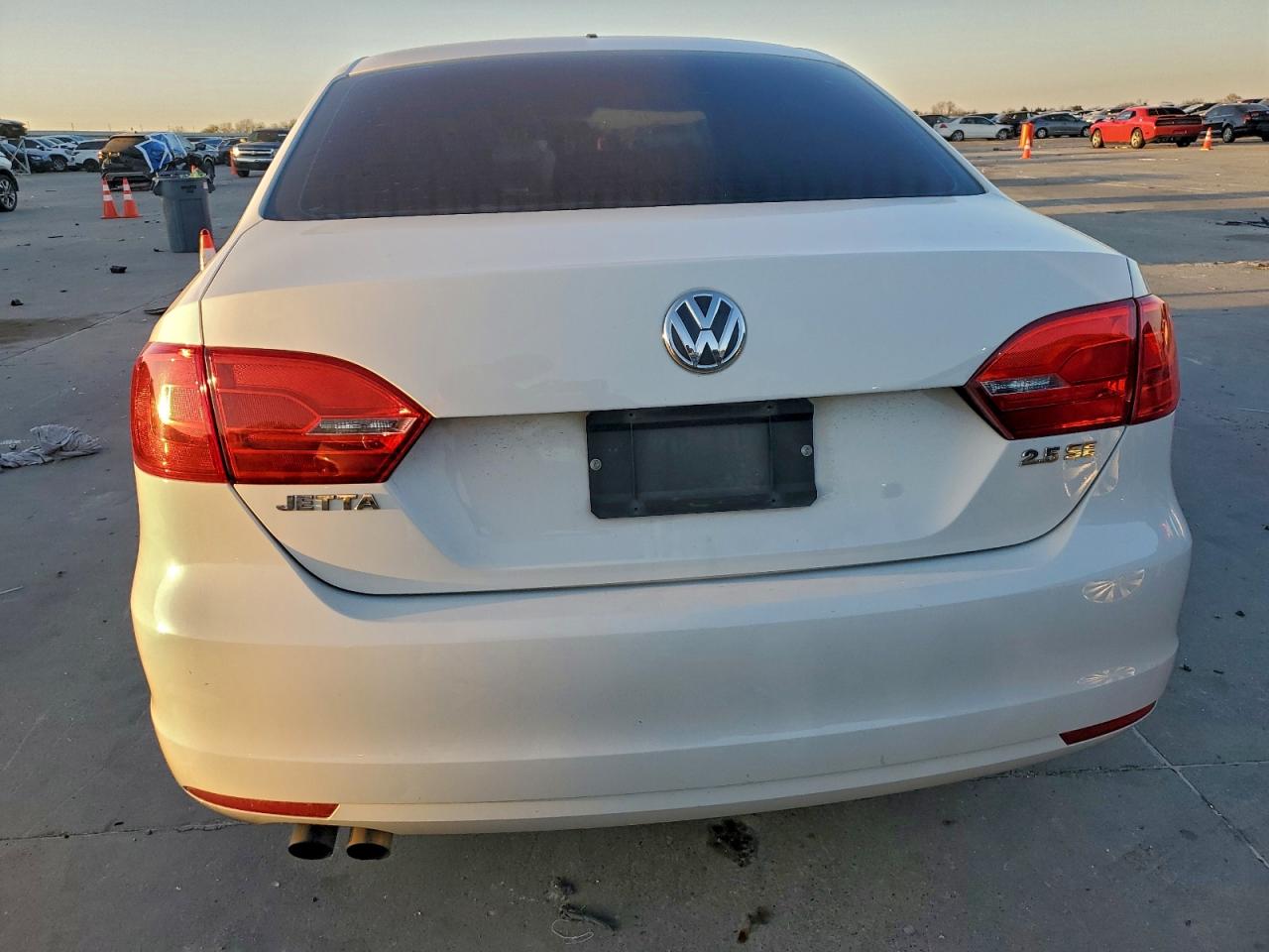 2013 VOLKSWAGEN JETTA SE photo 6