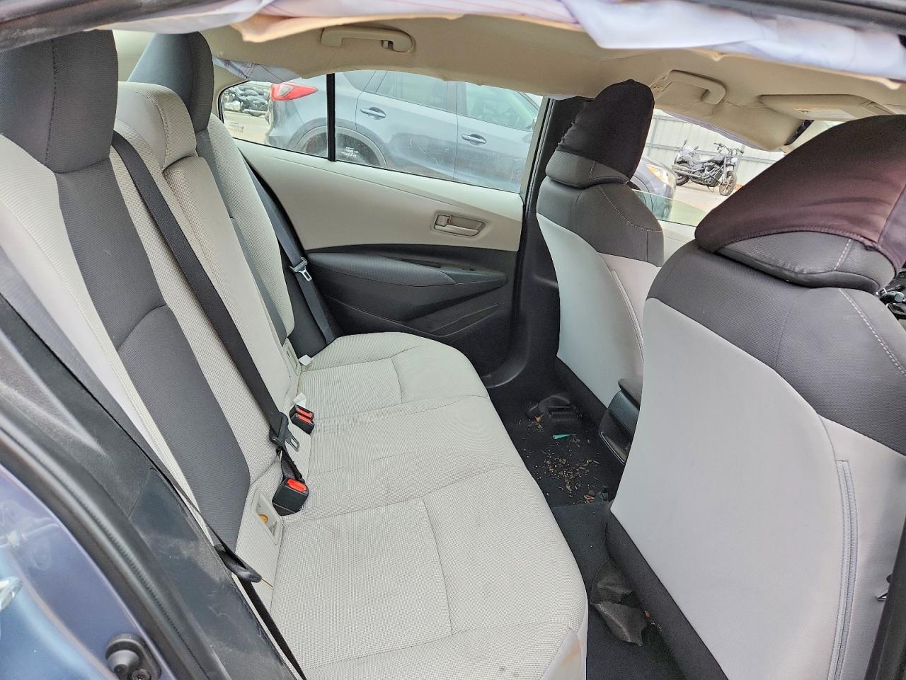 2022 TOYOTA COROLLA LE photo 10