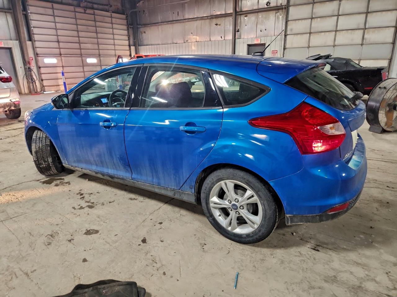 2013 FORD FOCUS SE photo 2