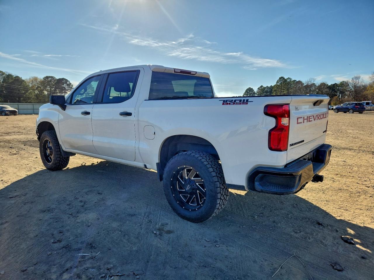2020 CHEVROLET SILVERADO K1500 TRAIL BOSS CUSTOM photo 2