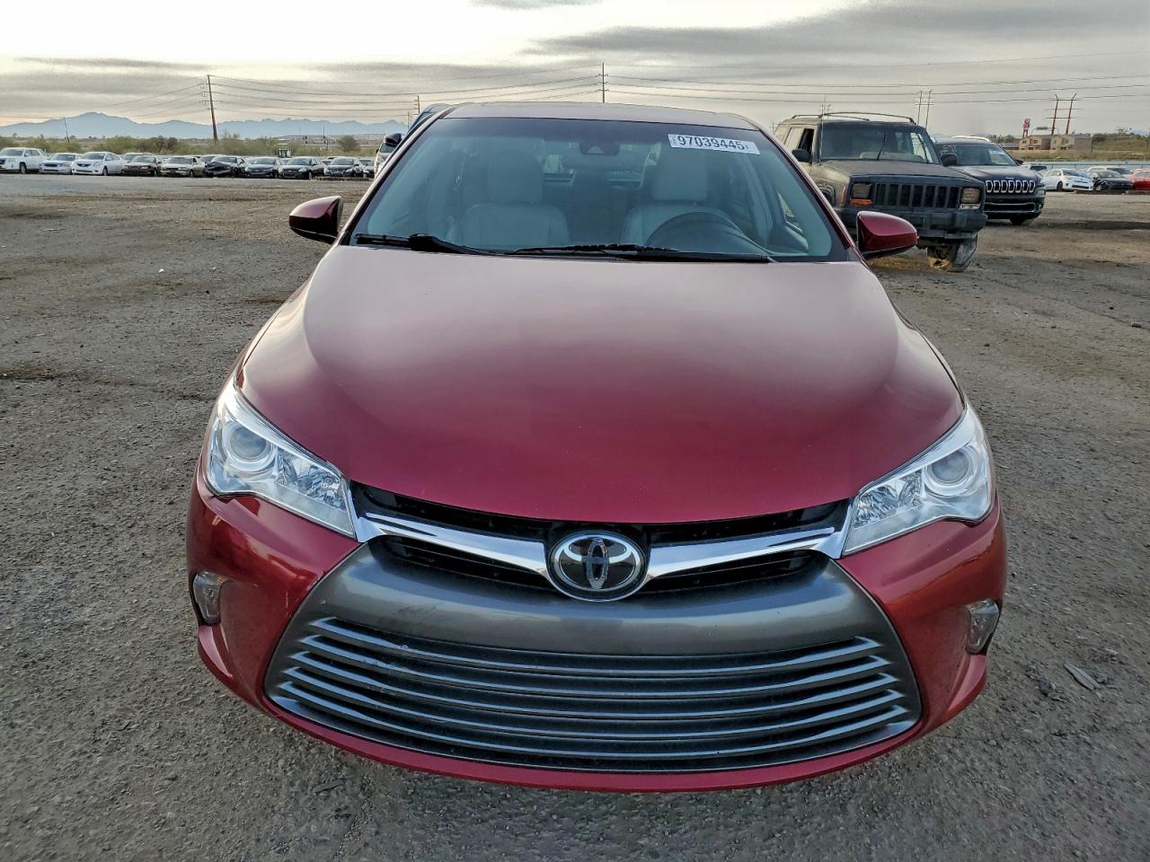 2017 TOYOTA CAMRY LE photo 5