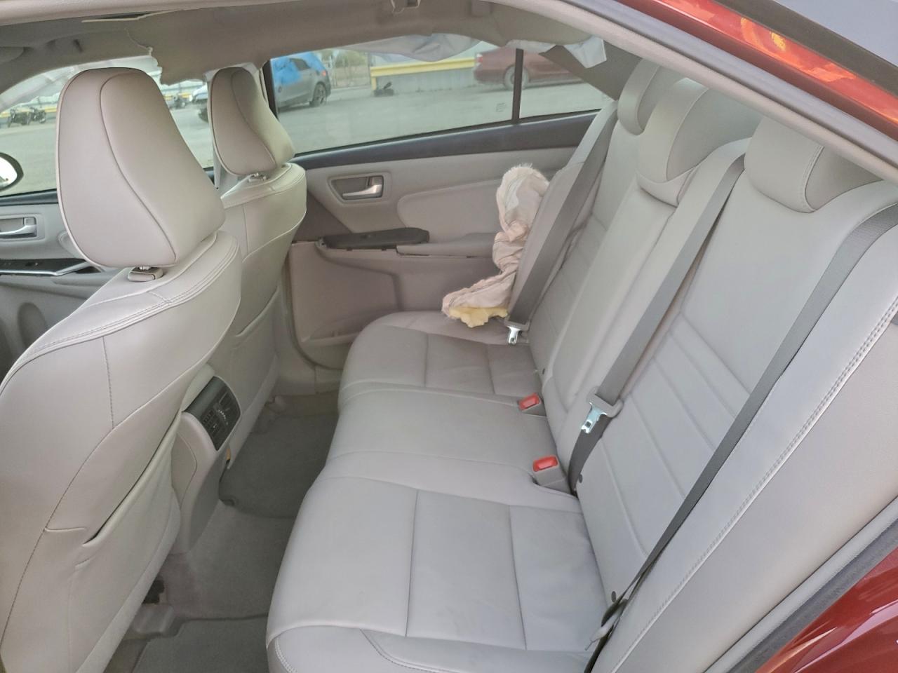 2017 TOYOTA CAMRY LE photo 10