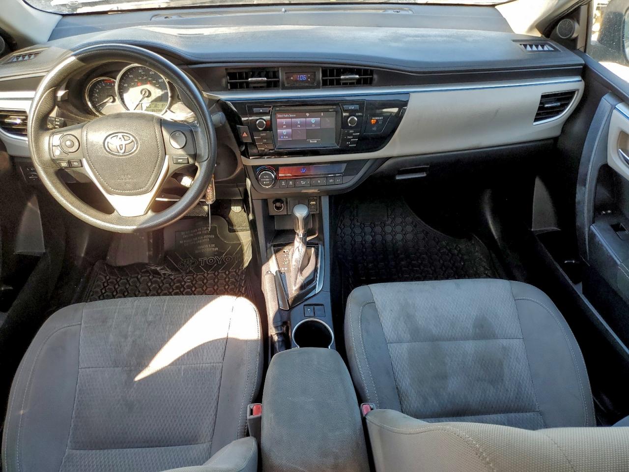 2016 TOYOTA COROLLA L photo 8