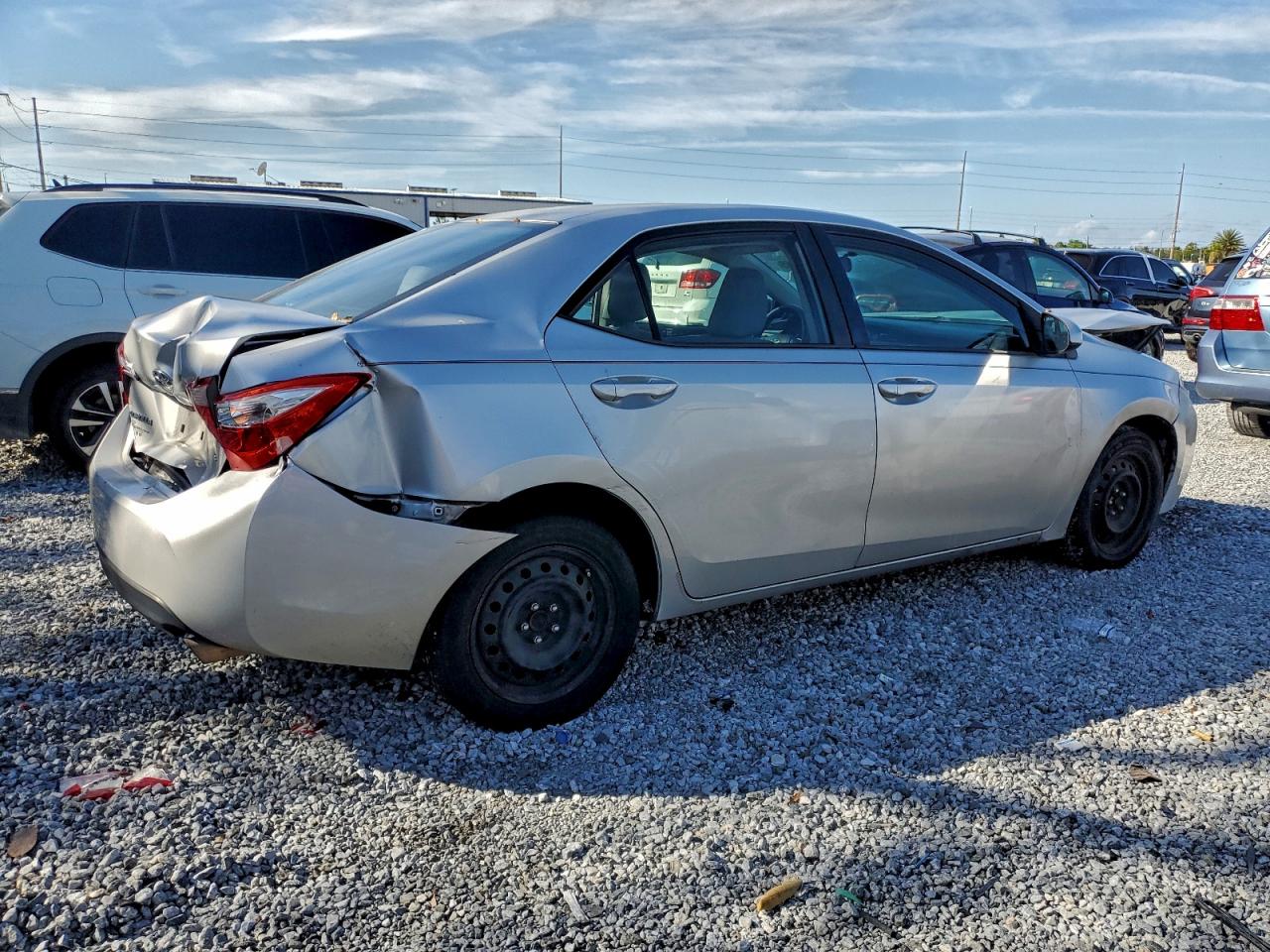 2016 TOYOTA COROLLA L photo 3