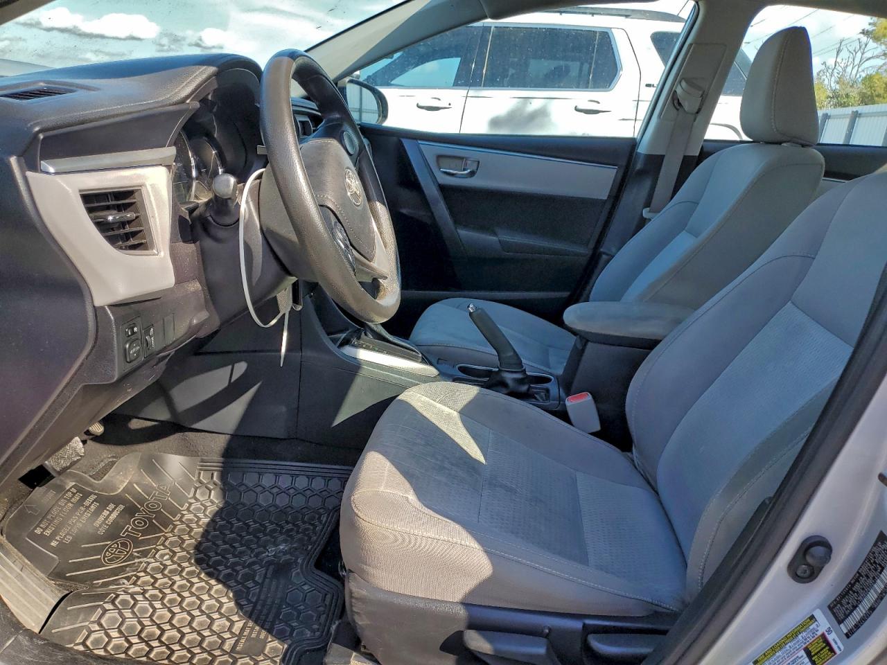 2016 TOYOTA COROLLA L photo 7