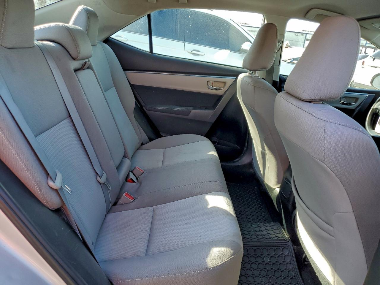 2016 TOYOTA COROLLA L photo 10