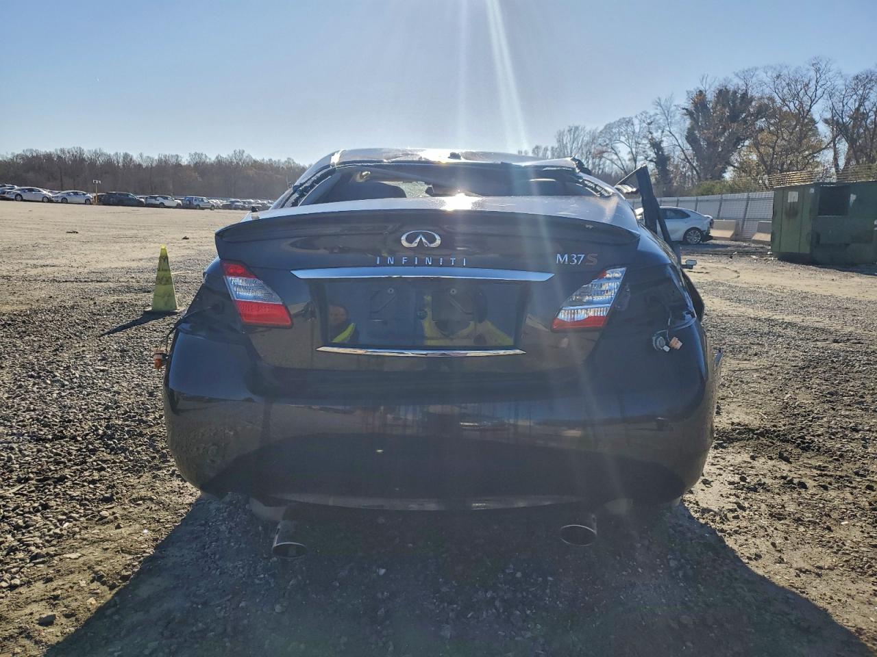 2012 INFINITI M37 BASE photo 11