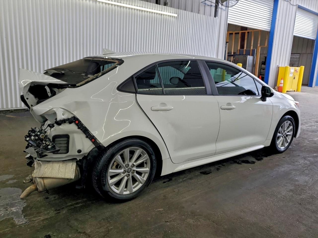 2023 TOYOTA COROLLA LE photo 5