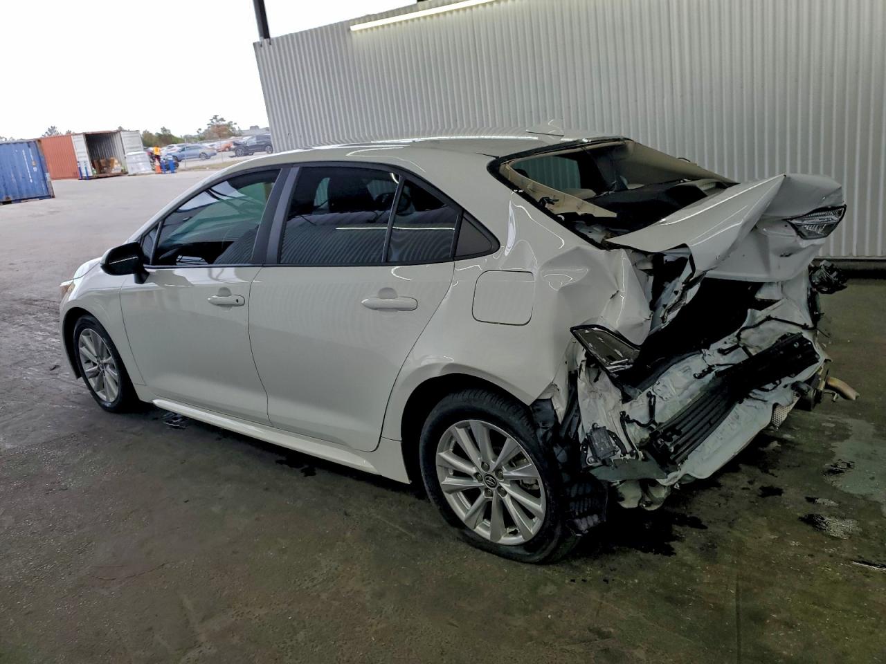 2023 TOYOTA COROLLA LE photo 3