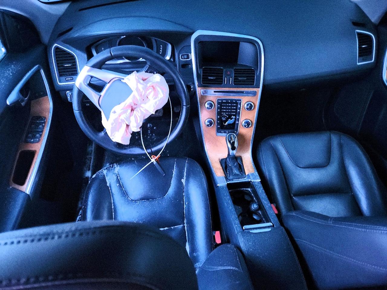 2017 VOLVO XC60 T6 INSCRIPTION photo 22