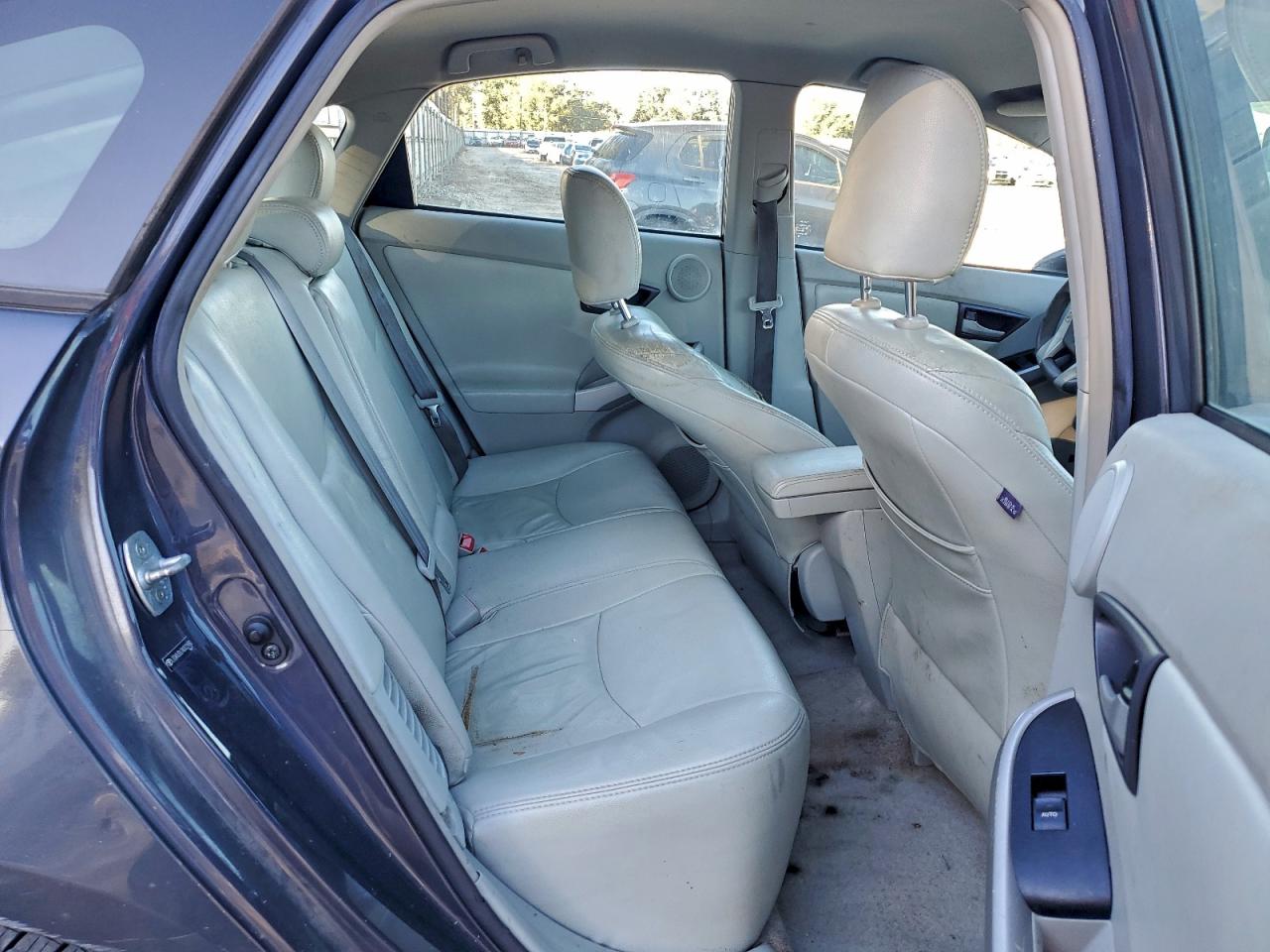 2010 TOYOTA PRIUS III photo 10