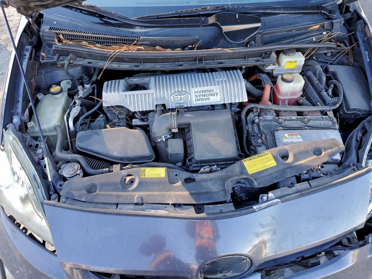 2010 TOYOTA PRIUS III photo 11