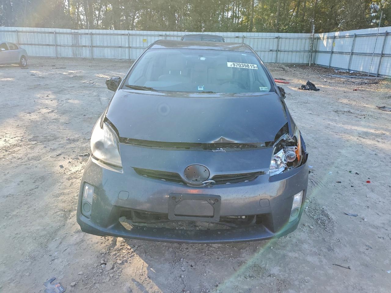 2010 TOYOTA PRIUS III photo 5