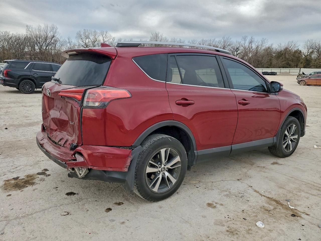 2018 TOYOTA RAV4 ADVENTURE photo 3