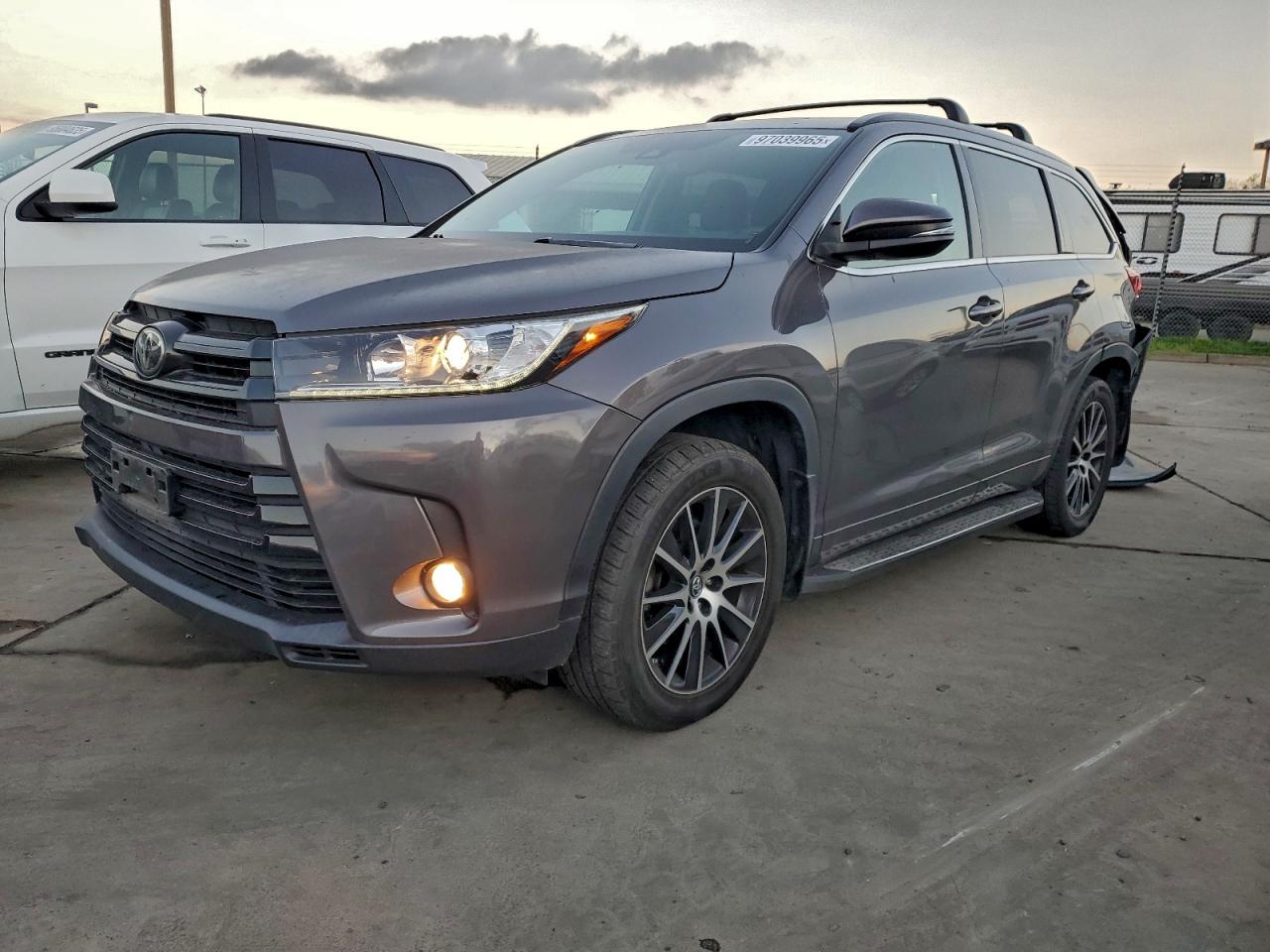 2017 TOYOTA HIGHLANDER
