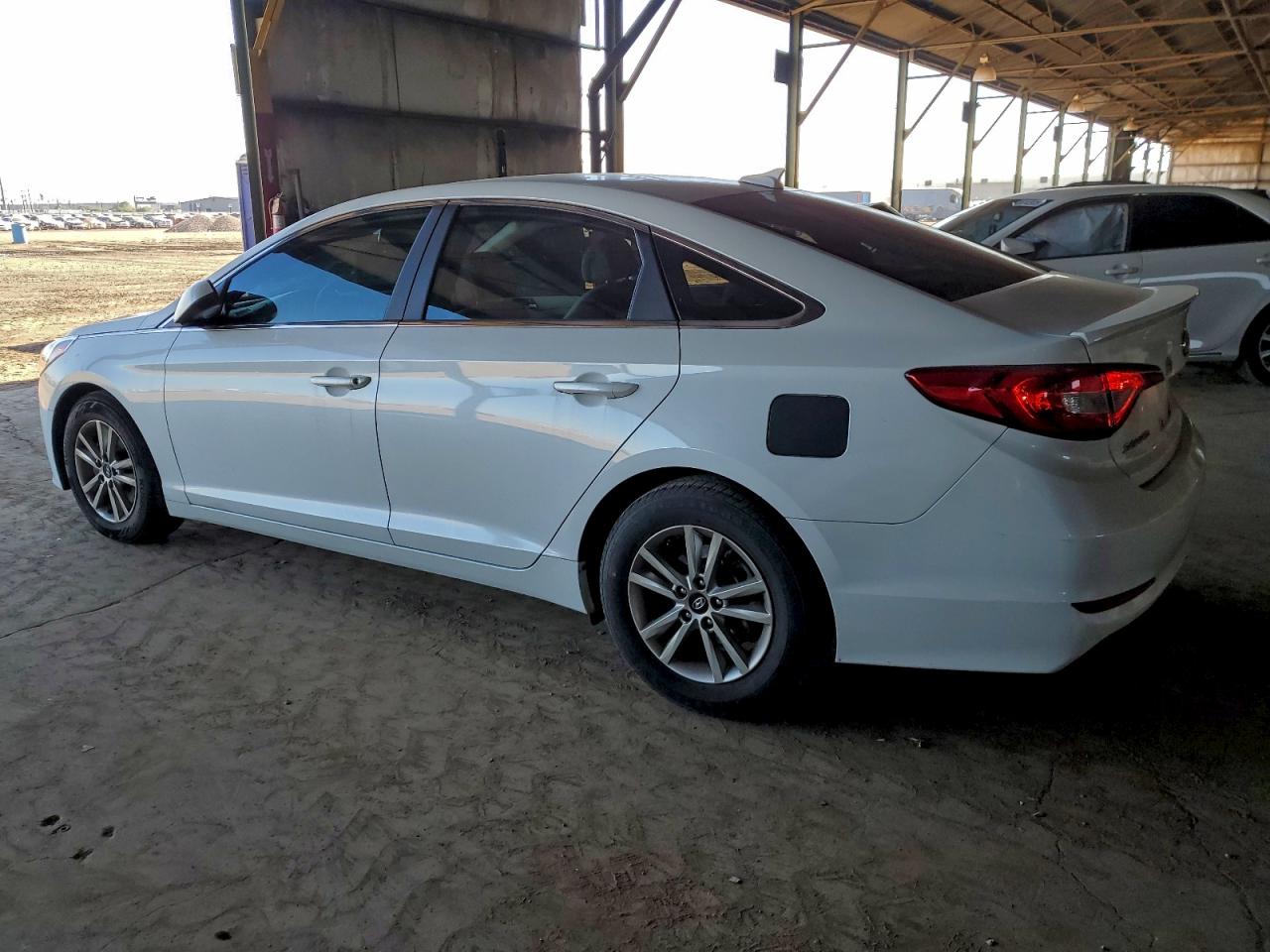 2015 HYUNDAI SONATA SE photo 4