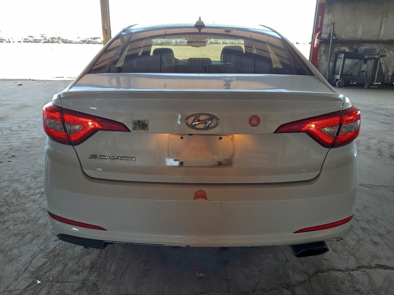 2015 HYUNDAI SONATA SE photo 16