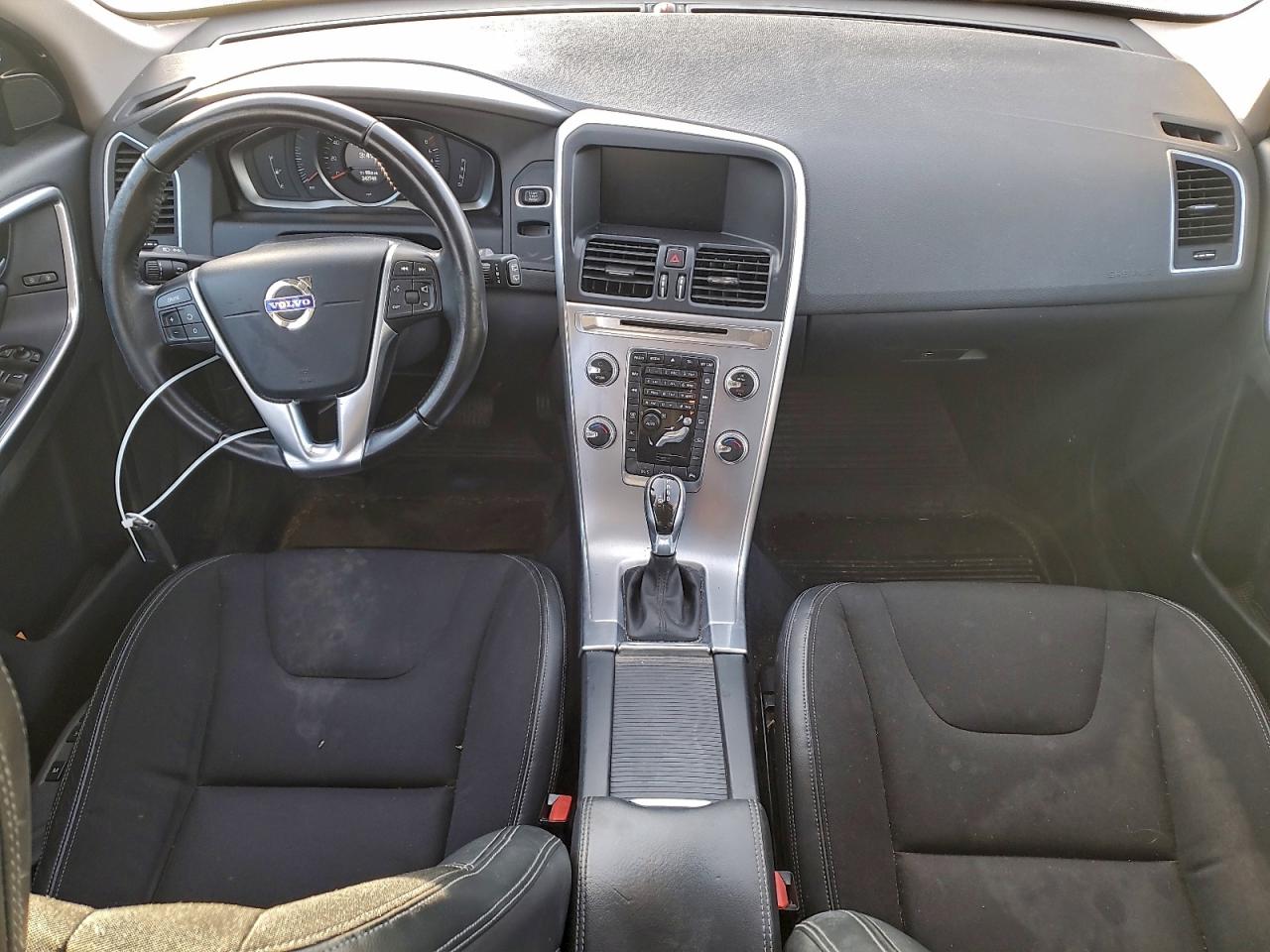 2017 VOLVO XC60 T5 photo 22
