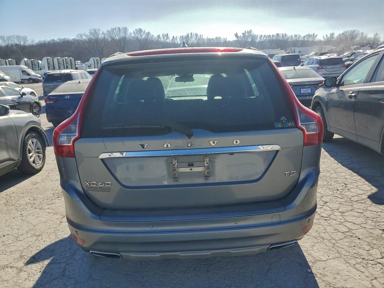 2017 VOLVO XC60 T5 photo 16